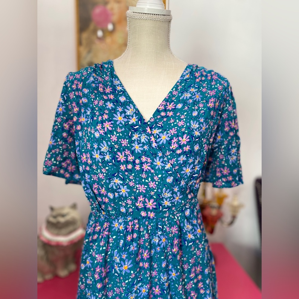 ❌SOLD❌DRAPER JAMES LARGE WRAP DRESS FLORAL BLUE PINK POCKETS - Picture 2 of 5